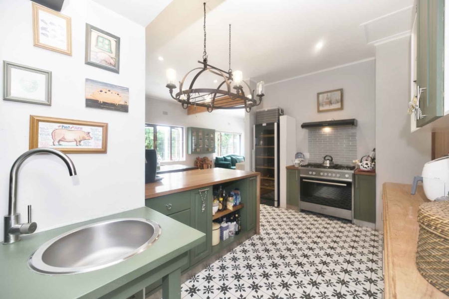 3 Bedroom Property for Sale in Northcliff Western Cape